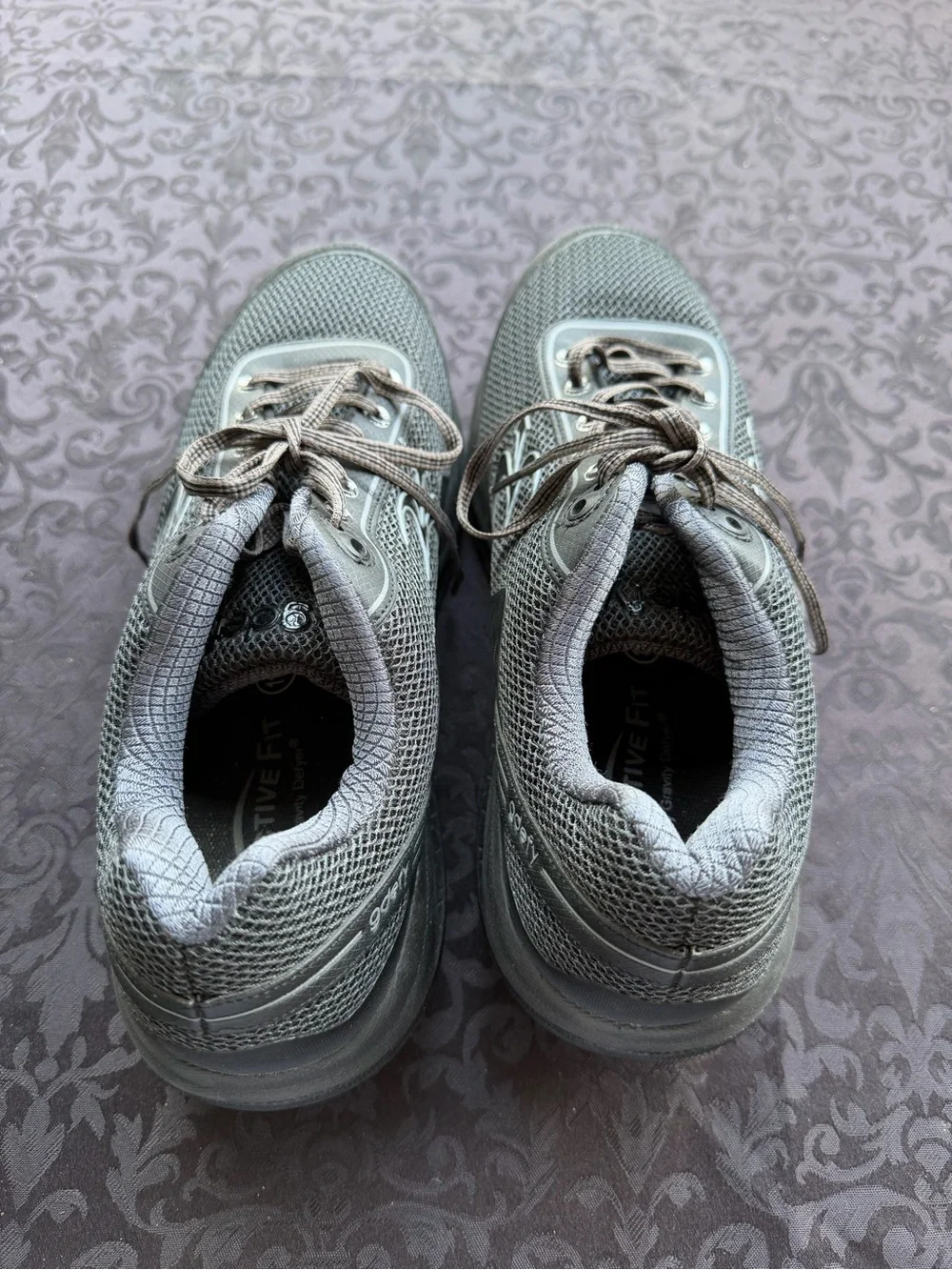 GDEFY Gravity Defyer Mighty Walk Men’s Size 11.5 Gray Black Walking Shoes